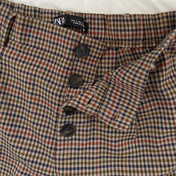 Zara - Picture 1 of 6